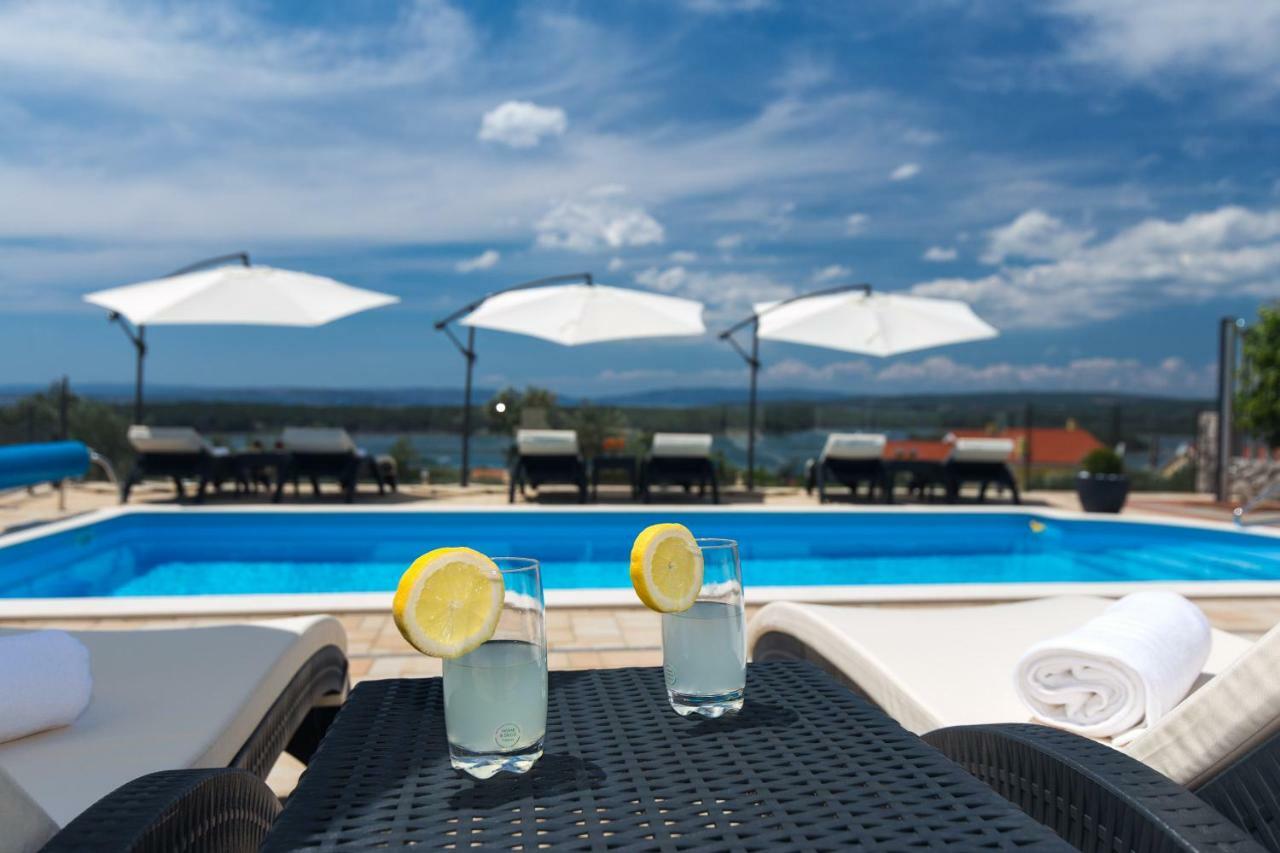 Villa Diana Punat Buitenkant foto